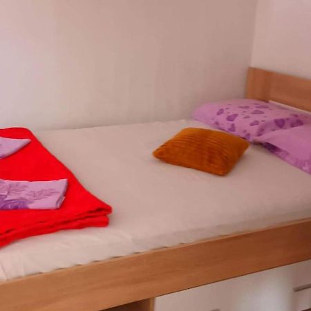 Apartman Petra Trpanj Eksteriør bilde