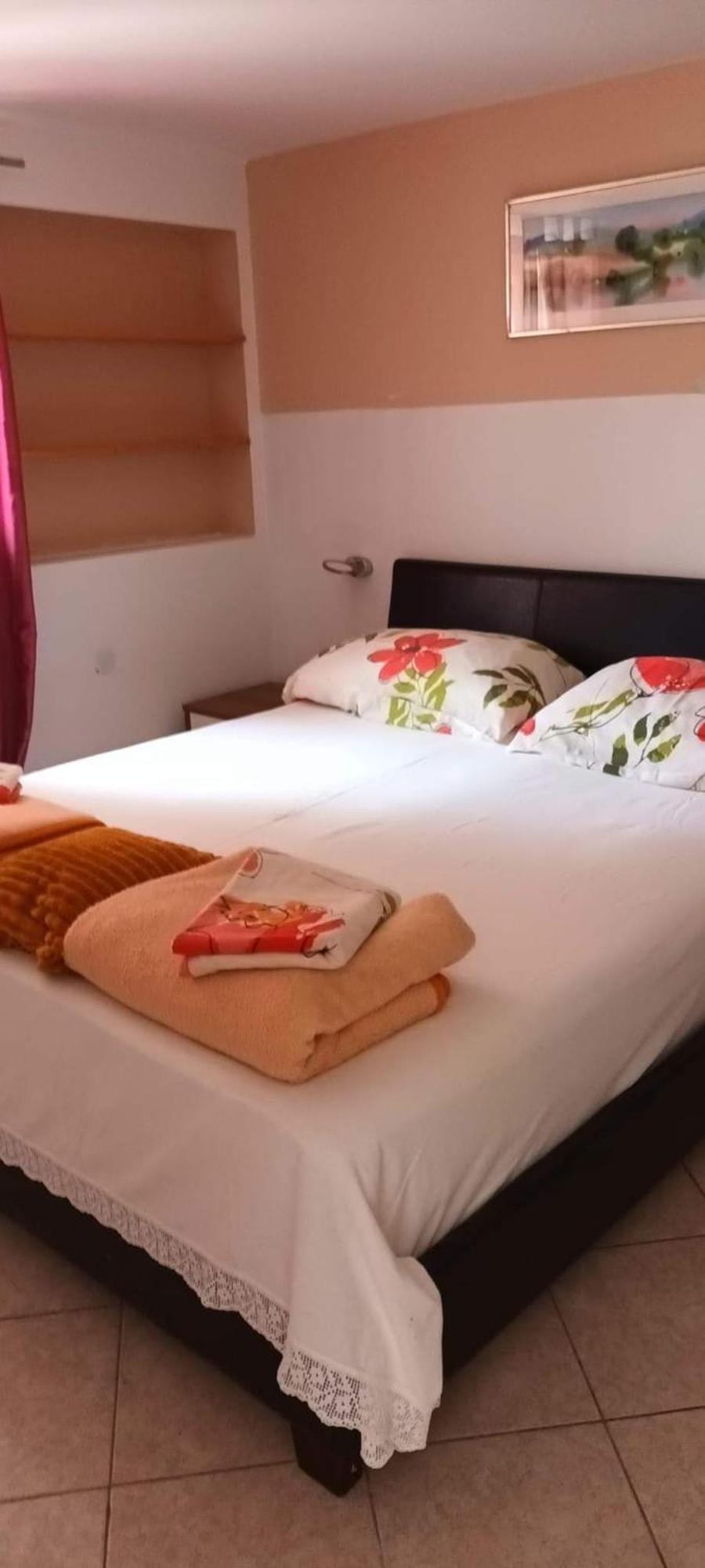 Apartman Petra Trpanj Eksteriør bilde